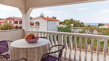 Apartment (Two Bedroom Apartment with Terrace an) | Terrasse/Patio