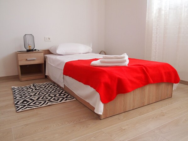 Apartment (One Bedroom Apartment with Terrace)