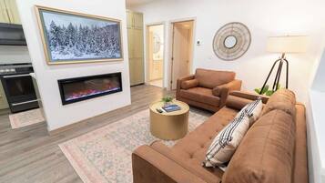 TV, peis og kontorer