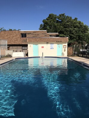 Piscine extérieure