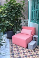 Caja de seguridad en la habitación y decoración personalizada