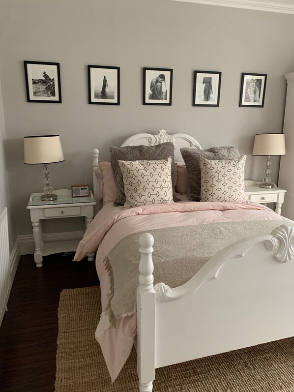 5 Schlafzimmer, Bügeleisen/Bügelbrett, Reisekinderbett, kostenloses WLAN