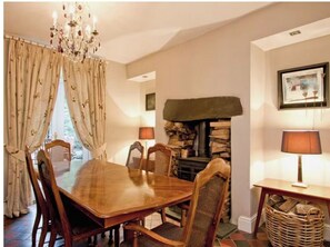 Dining - Cosy Cumbrian Nook (Windermere)