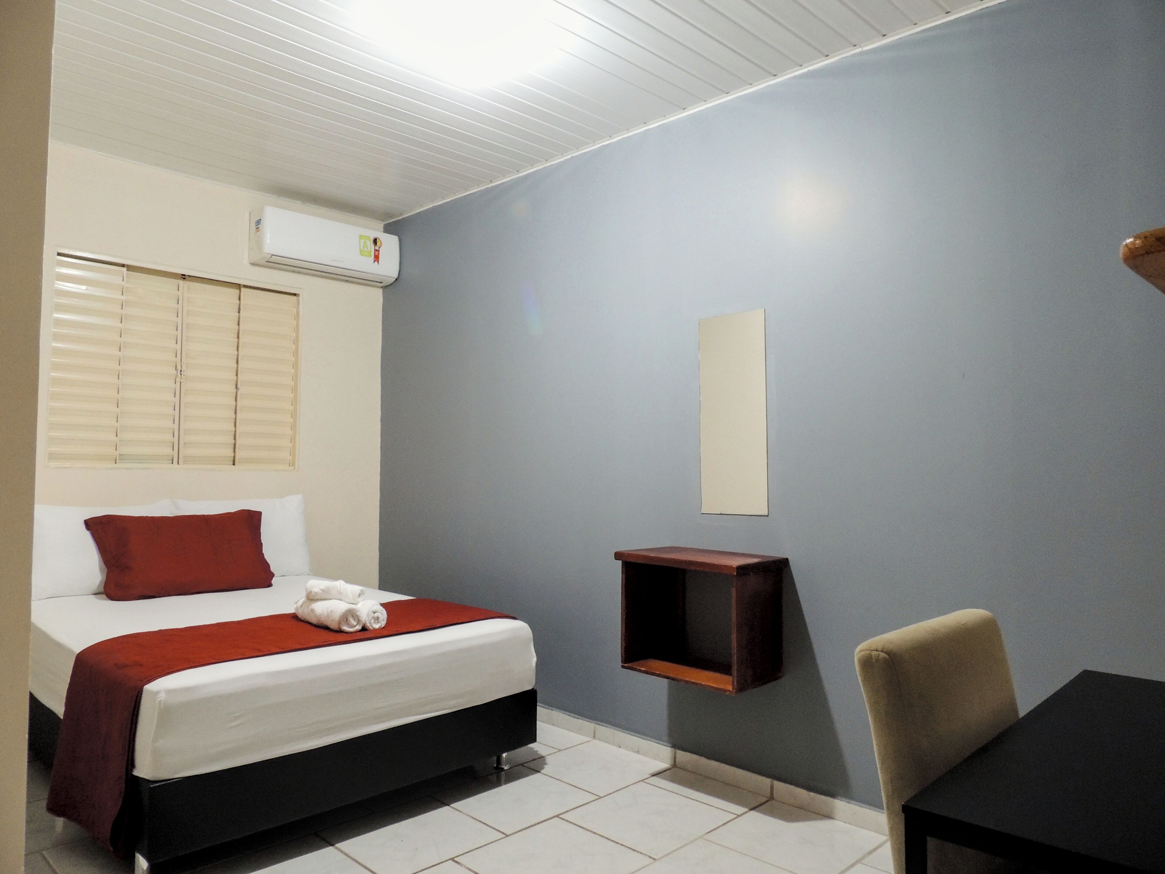 Wifi gratis y ropa de cama 