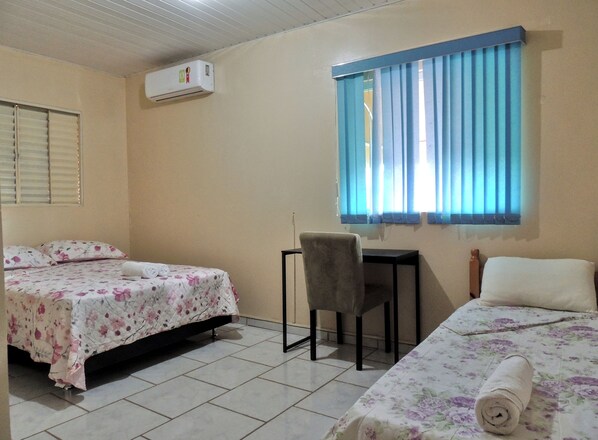 Deluxe Room | Free WiFi, bed sheets