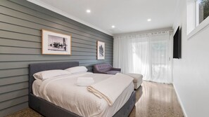 4 bedrooms, free WiFi, bed sheets