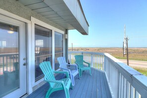 Property grounds - Heated swimming pool, hot tub and beach access! (Port Aransas)
