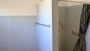 Bathtub, toilet paper