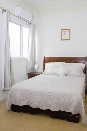 Double Room | Free WiFi, bed sheets - Grand Domo Hotel (León)