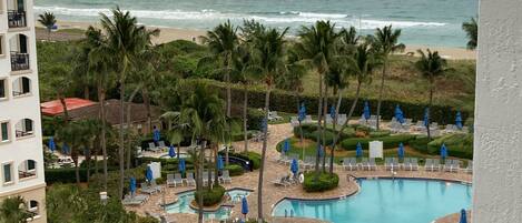 Et oppvarmet basseng