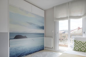 2 slaapkamers, een strijkplank/strijkijzer, gratis wifi, beddengoed