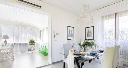 FORTE DEI MARMI House 150 metres from the Beach