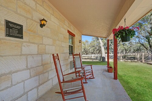 Moe and Jo’s Haus I Pet Friendly I Canyon Lake