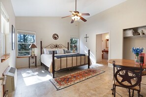 2 habitaciones, tabla de planchar con plancha, wifi y ropa de cama