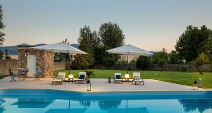 HONEYMOON LEONOR VILLA in bike distance from Lucca