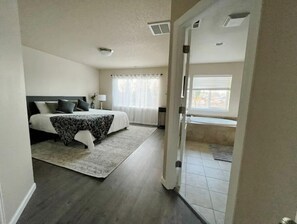 4 Schlafzimmer, Bügeleisen/Bügelbrett, kostenloses WLAN, Bettwäsche