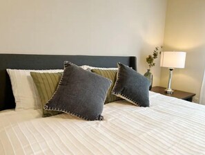 4 chambres, fer et planche à repasser, accès au Wi-Fi (inclus)