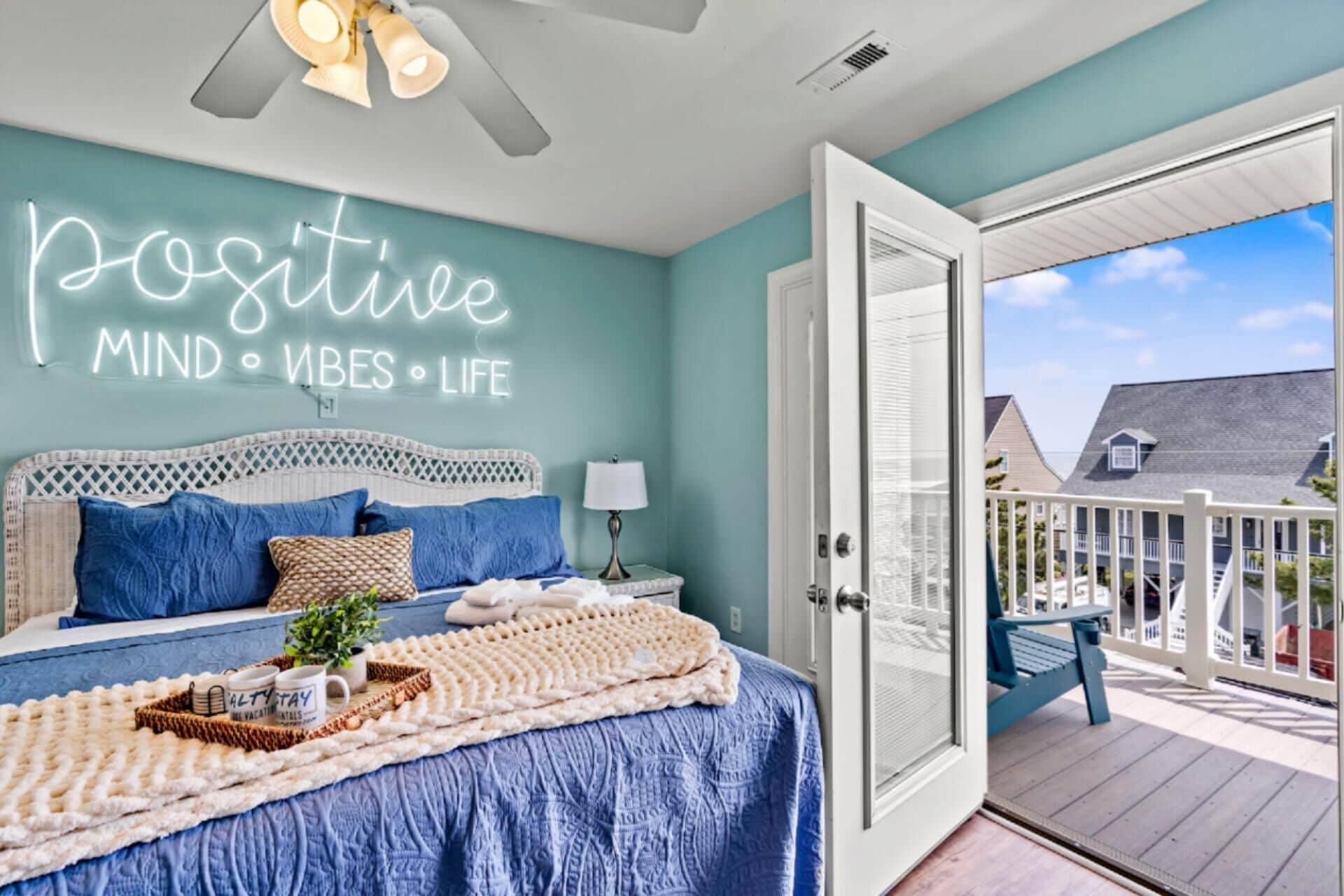 8 bedrooms, desk, iron/ironing board, travel crib