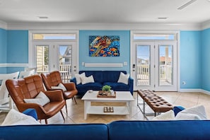 Smart TV, Netflix, Hulu, streaming services