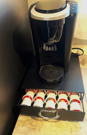 Kaffe og/eller kaffemaskine