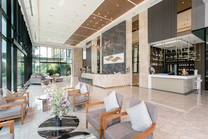 Lobby - Crystal Srivaree Suvarnabhumi Hotel (Bang Sao Thong)