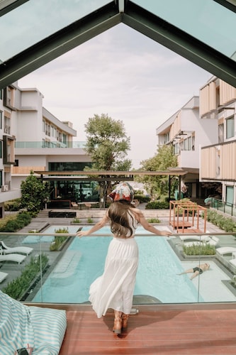 Crystal Srivaree Suvarnabhumi Hotel