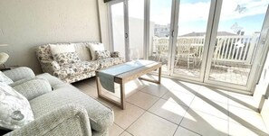 Living area - Luxury at Pinnacle Point - 3 Bedroom Villa (Mossel Bay)