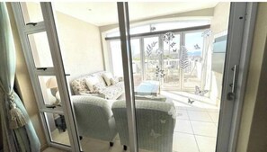 Living area - Luxury at Pinnacle Point - 3 Bedroom Villa (Mossel Bay)