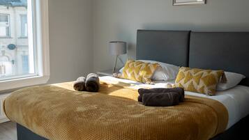 3 bedrooms, iron/ironing board, free WiFi, bed sheets