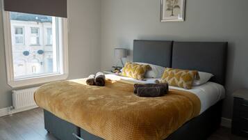 3 bedrooms, iron/ironing board, free WiFi, bed sheets