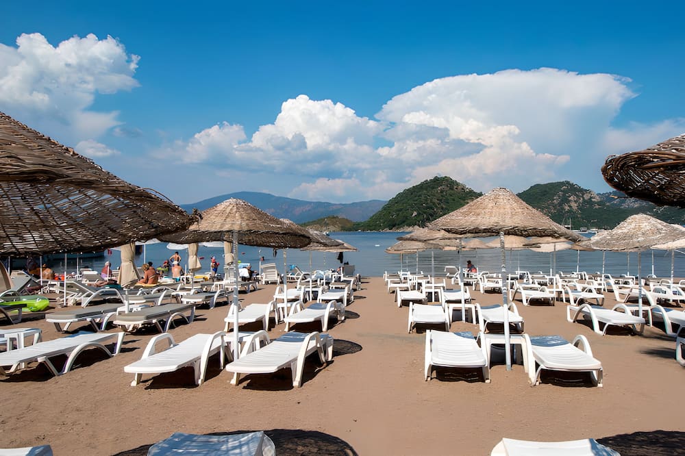 Supreme Beach - Adults Only
