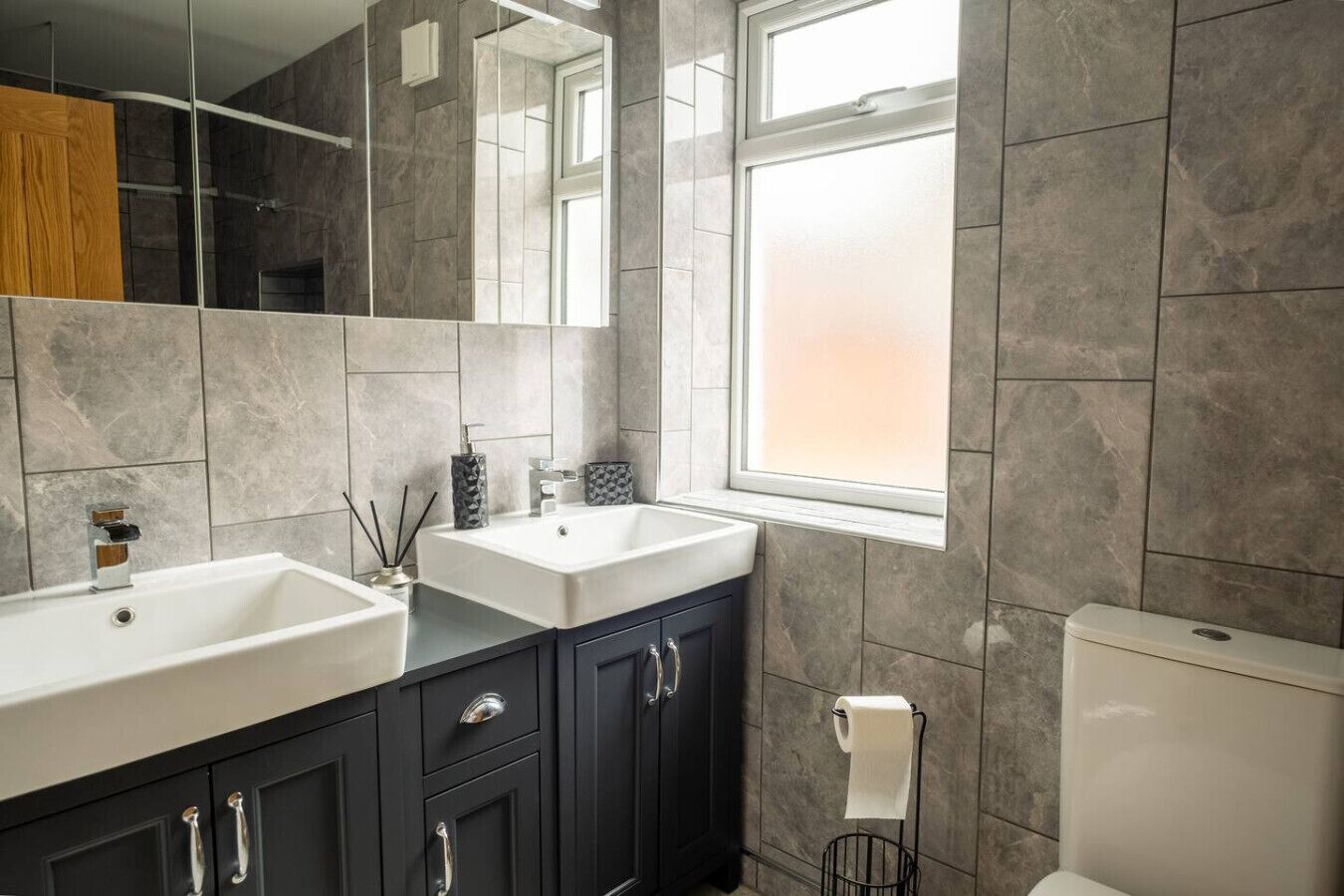 Hårtork och handdukar