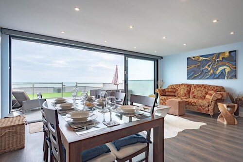 Oceanfront Villa with Stunning Beach Views
