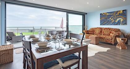 Oceanfront Villa with Stunning Beach Views