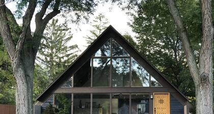 Gorgeous MidCentury Modern Designer Home