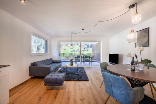 Ferienwohnung 'Sankt Martin' mit Bergblick, privater Terrasse und WLAN