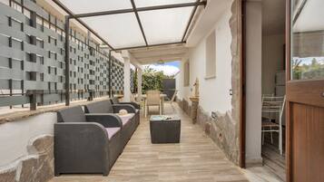 屋外ダイニングエリア