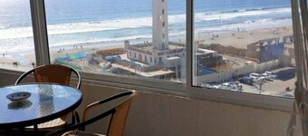Dept. in front of the beach with beautiful views of the sea and La Serena lighthouse
