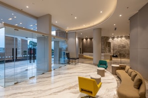 Lobby - Holiday Inn Katra Vaishno Devi by IHG (Reasi)