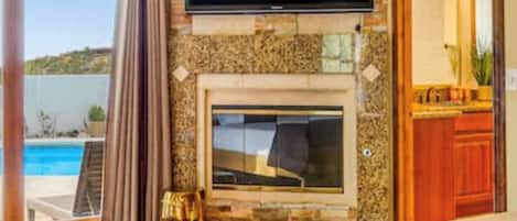 4 Schlafzimmer, Zimmersafe, Schreibtisch, Bügeleisen/Bügelbrett