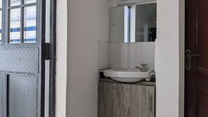 Dusche, Handtücher, Seife, Shampoo