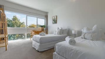 1 bedroom, iron/ironing board, travel crib, WiFi