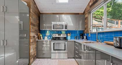 Sydney's Retreat: Stylish & Enchanting! Chill Treetop Paradise! HtTb/Pup/WiFi