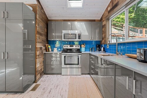 Sydney's Retreat~Stylish & Captivating Treetop Paradise! Quiet!HtTb/Pup/WiFi