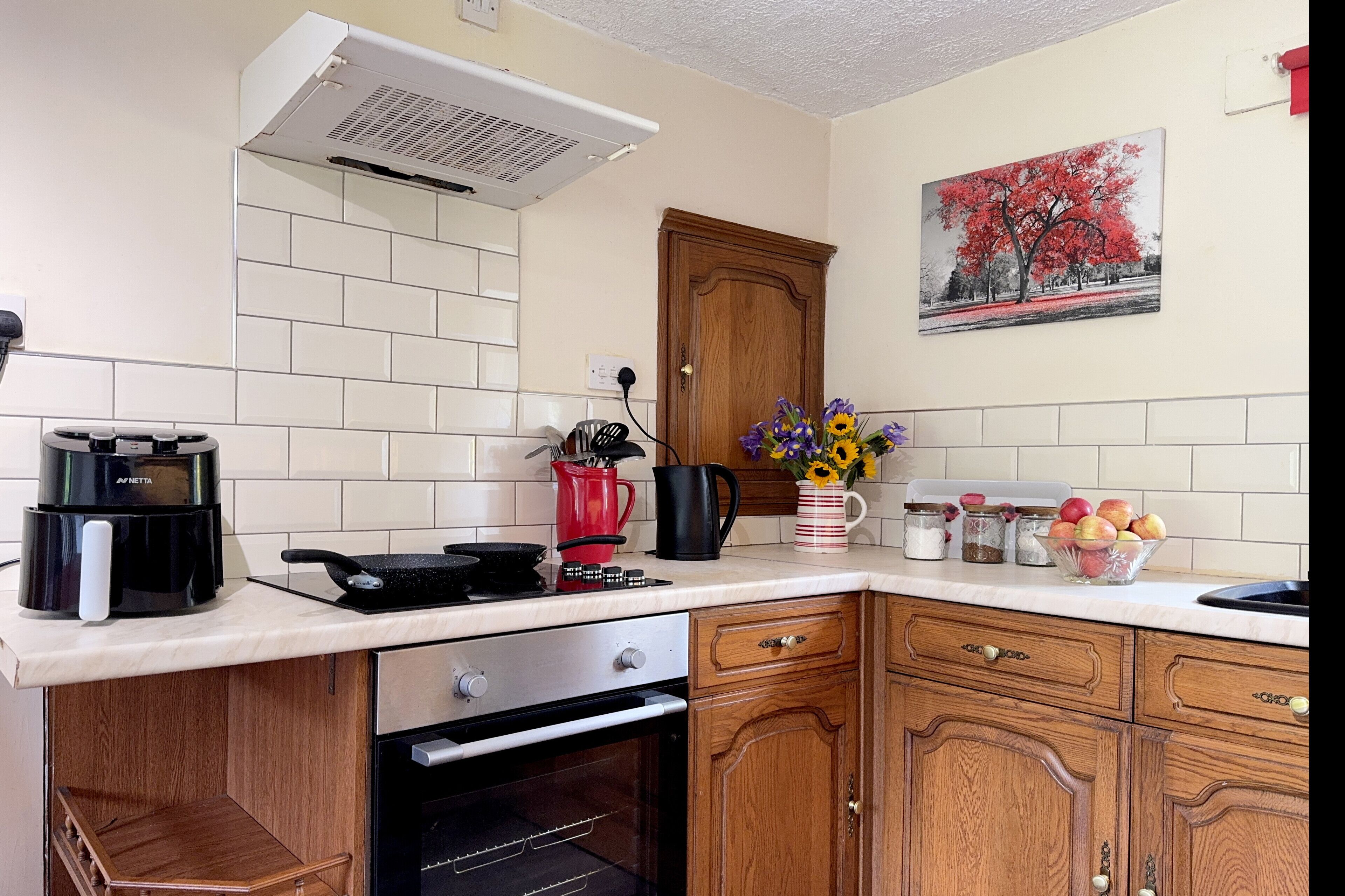 Fridge, oven, toaster, highchair