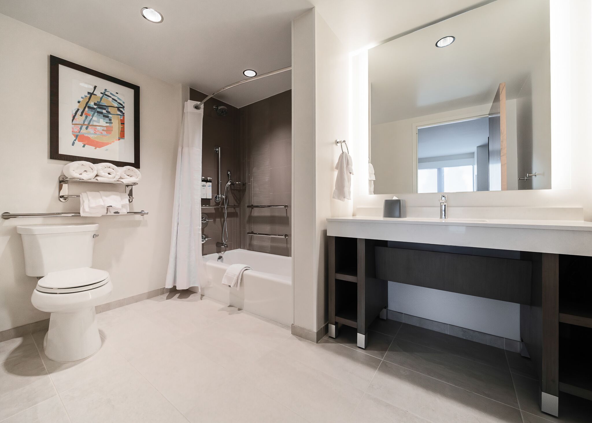 rainfall showerhead, free toiletries, hair dryer, towels