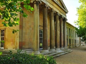 Exterior - Downing College Cambridge (Cambridge)