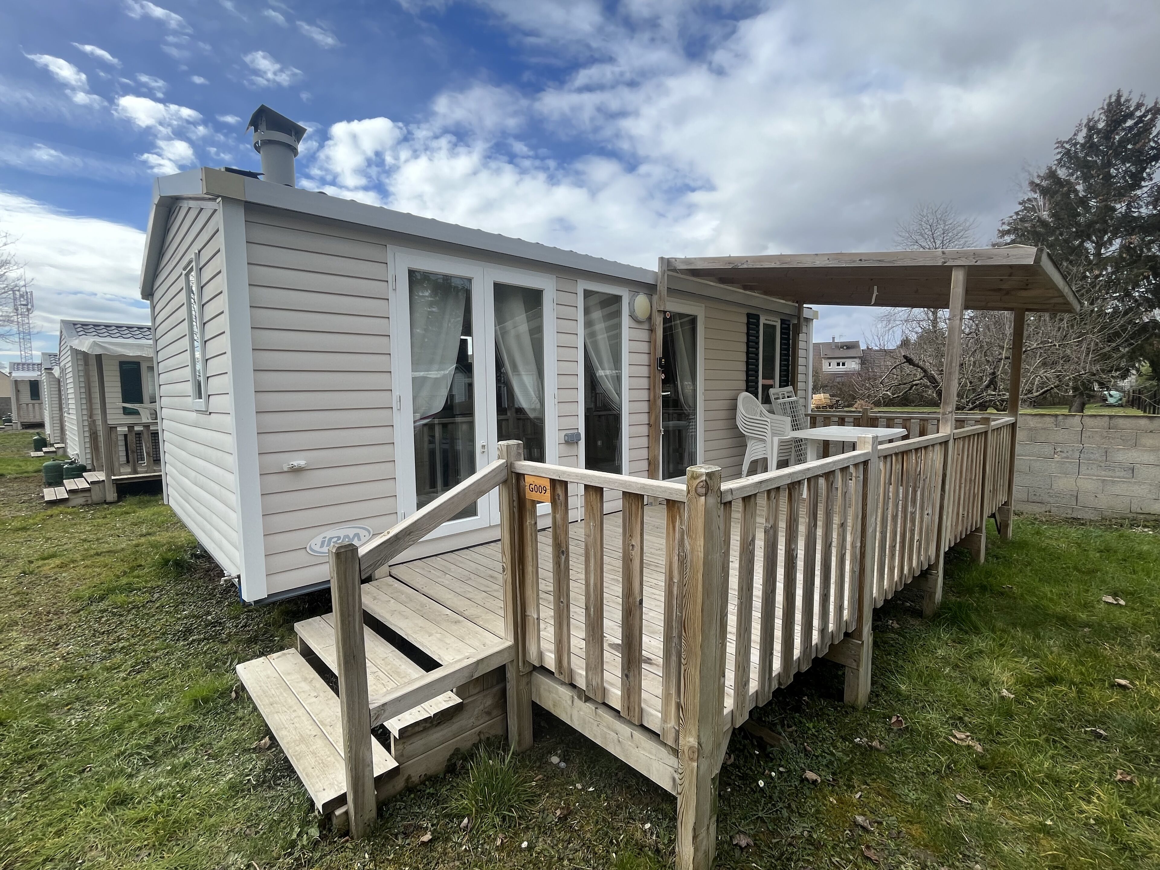 Mobil home 2 chambres, avec piscine