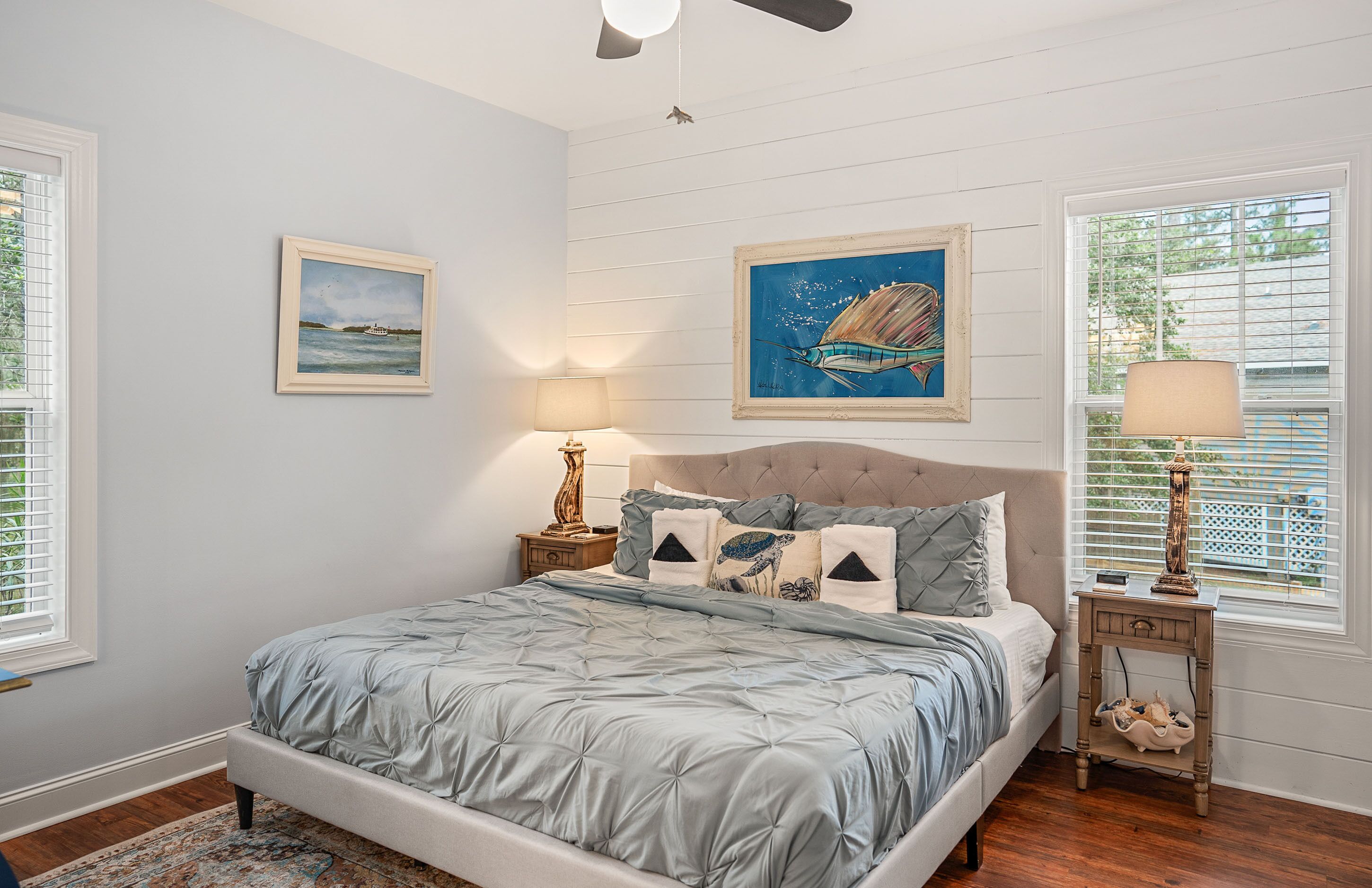 3 bedrooms, bed sheets