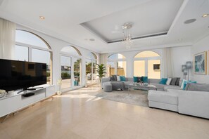 Interior detail - Maison Privee - Ultra-Luxury Villa w/ Private Pool & Beach on Palm (Dubai)